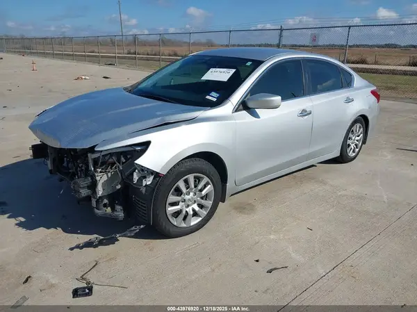1N4AL3AP1JC281501 2018 NISSAN ALTIMA - Image 2