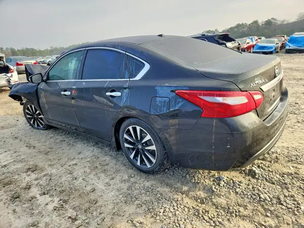 1N4AL3AP1JC281885 2018 NISSAN ALTIMA - Image 2