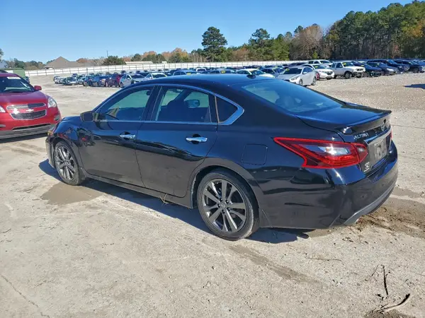 1N4AL3AP1JC282048 2018 NISSAN ALTIMA - Image 2