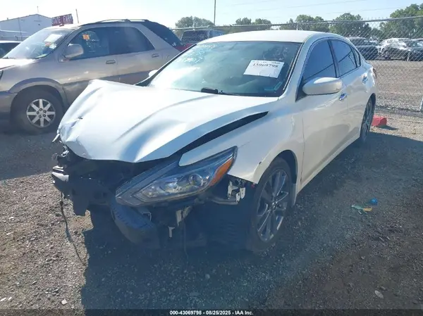 1N4AL3AP1JC282907 2018 NISSAN ALTIMA - Image 2