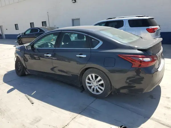 1N4AL3AP1JC283989 2018 NISSAN ALTIMA - Image 2