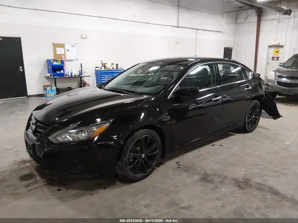 1N4AL3AP1JC284821 2018 NISSAN ALTIMA - Image 2