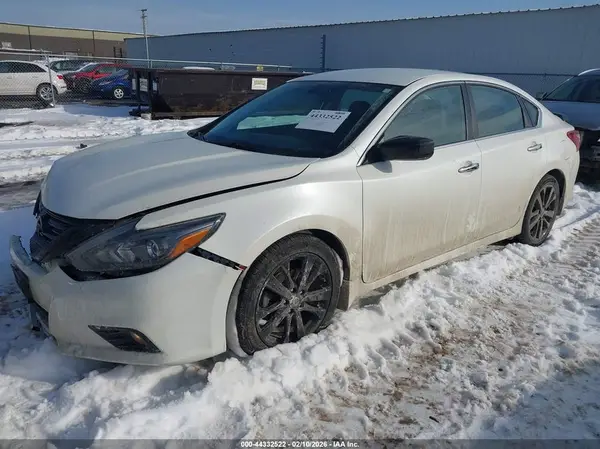 1N4AL3AP1JC294250 2018 NISSAN ALTIMA - Image 2