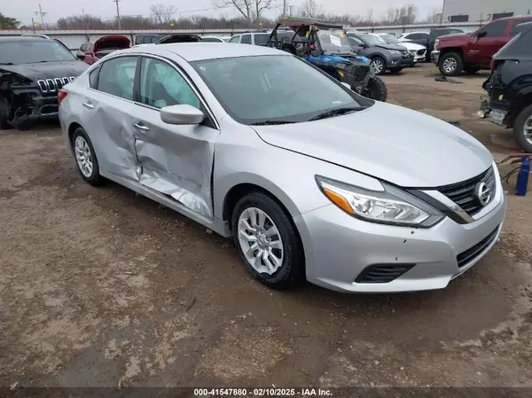 1N4AL3AP1JC294667 2018 NISSAN ALTIMA - Image 1