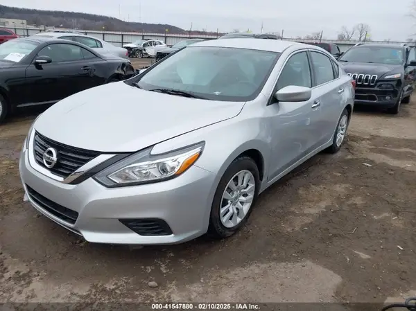 1N4AL3AP1JC294667 2018 NISSAN ALTIMA - Image 2