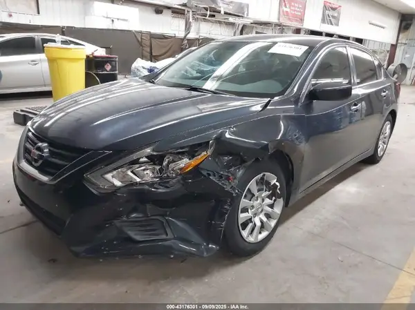 1N4AL3AP1JC295964 2018 NISSAN ALTIMA - Image 2