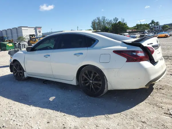 1N4AL3AP1JC299982 2018 NISSAN ALTIMA - Image 2