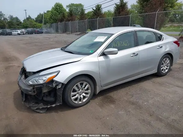 1N4AL3AP1JC472268 2018 NISSAN ALTIMA - Image 2