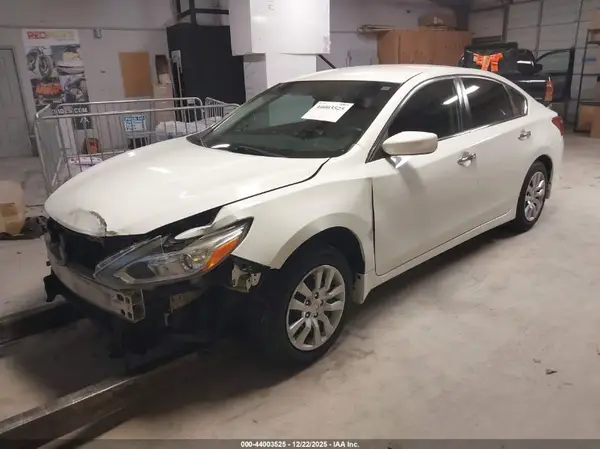 1N4AL3AP1JC472495 2018 NISSAN ALTIMA - Image 2