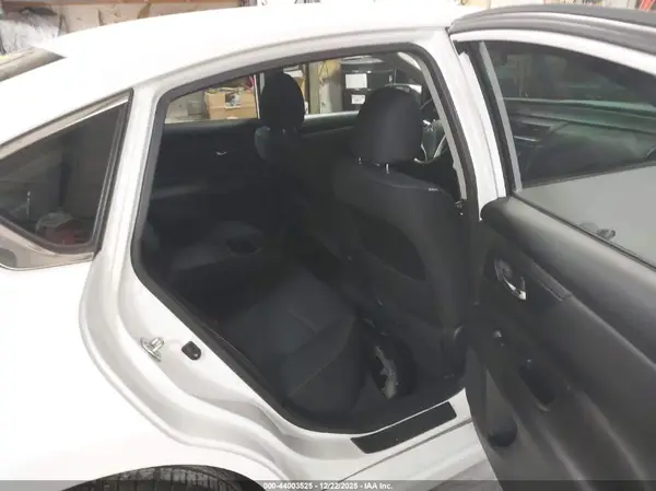 1N4AL3AP1JC472495 2018 NISSAN ALTIMA - Image 8