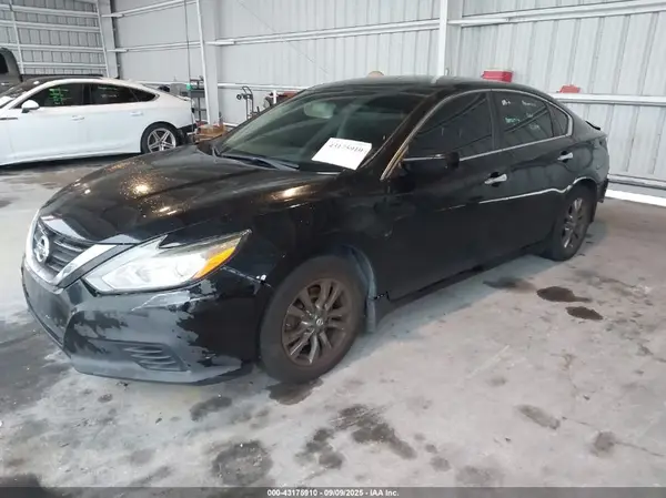 1N4AL3AP1JC476496 2018 NISSAN ALTIMA - Image 2