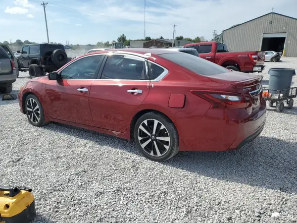 1N4AL3AP1JC478927 2018 NISSAN ALTIMA - Image 2
