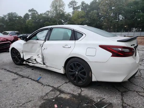 1N4AL3AP1JC479480 2018 NISSAN ALTIMA - Image 2