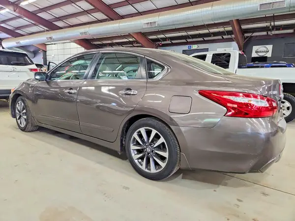 1N4AL3AP2GC128523 2016 NISSAN ALTIMA - Image 2