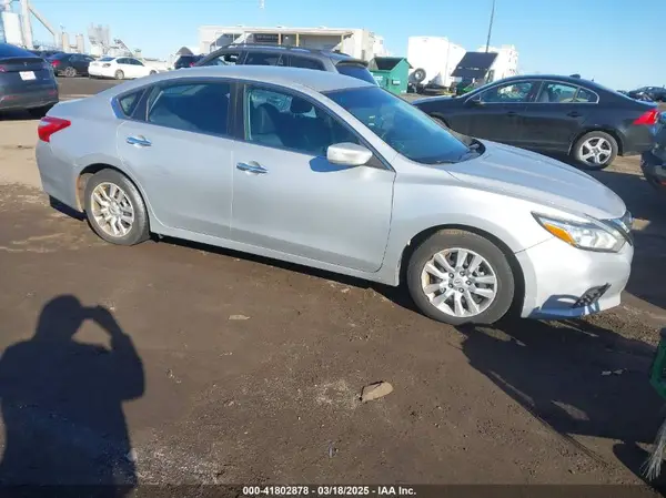 1N4AL3AP2GC131518 2016 NISSAN ALTIMA - Image 1