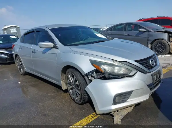 1N4AL3AP2GC171145 2016 NISSAN ALTIMA - Image 1