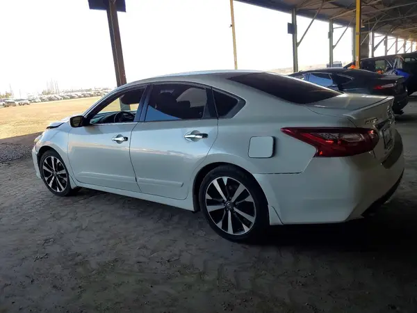 1N4AL3AP2GC180556 2016 NISSAN ALTIMA - Image 2