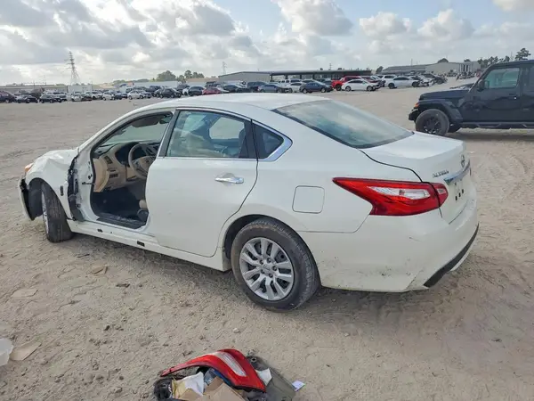 1N4AL3AP2GC219632 2016 NISSAN ALTIMA - Image 2