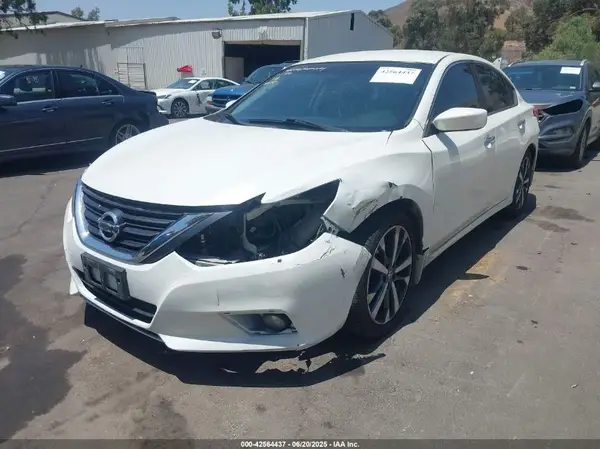1N4AL3AP2GC245728 2016 NISSAN ALTIMA - Image 2
