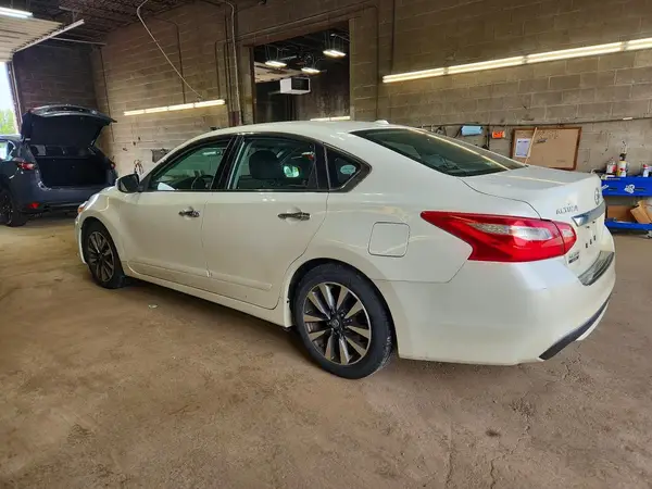 1N4AL3AP2GC261055 2016 NISSAN ALTIMA - Image 2