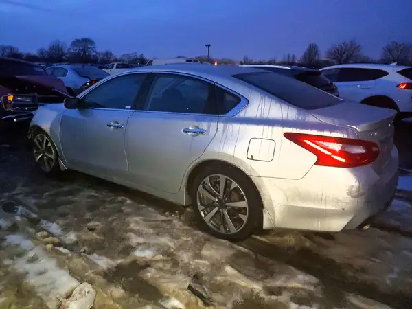 1N4AL3AP2GC264568 2016 NISSAN ALTIMA - Image 2