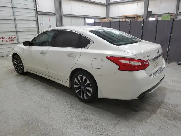 1N4AL3AP2GC292581 2016 NISSAN ALTIMA - Image 2