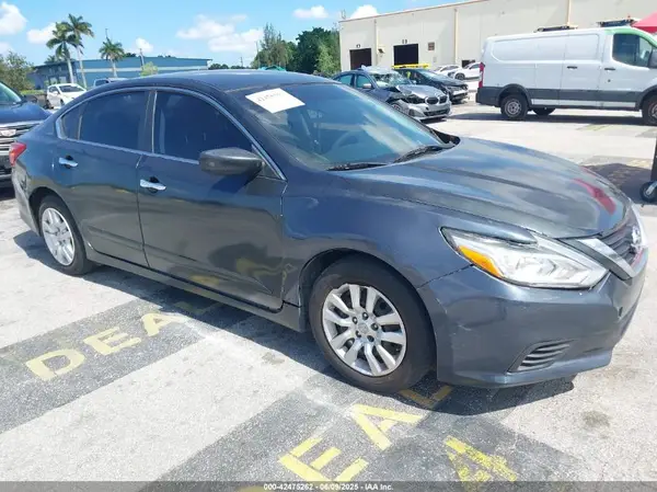 1N4AL3AP2GN304510 2016 NISSAN ALTIMA - Image 1