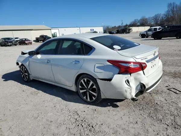 1N4AL3AP2GN319671 2016 NISSAN ALTIMA - Image 2