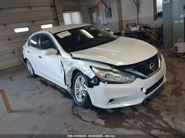 1N4AL3AP2GN350208 2016 NISSAN ALTIMA - Image 1