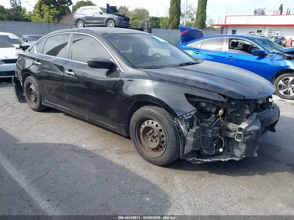 1N4AL3AP2GN365498 2016 NISSAN ALTIMA - Image 1