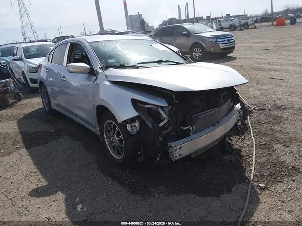 1N4AL3AP2GN388389 2016 NISSAN ALTIMA - Image 1