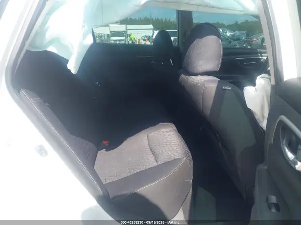 1N4AL3AP2HC110413 2017 NISSAN ALTIMA - Image 8