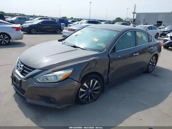 1N4AL3AP2HC111156 2017 NISSAN ALTIMA - Image 2