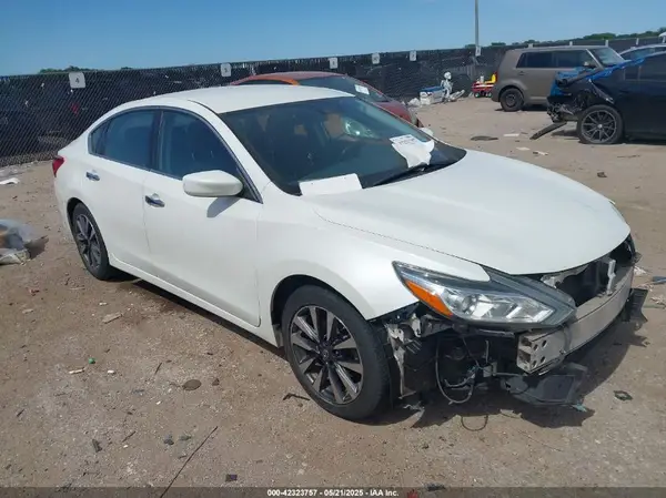 1N4AL3AP2HC112422 2017 NISSAN ALTIMA - Image 1
