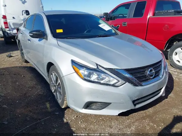 1N4AL3AP2HC115868 2017 NISSAN ALTIMA - Image 1