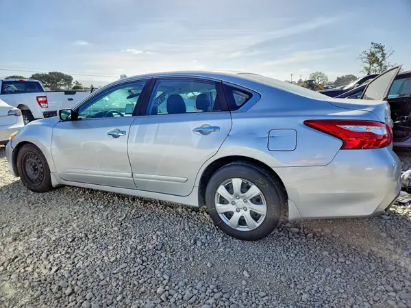 1N4AL3AP2HC117796 2017 NISSAN ALTIMA - Image 2