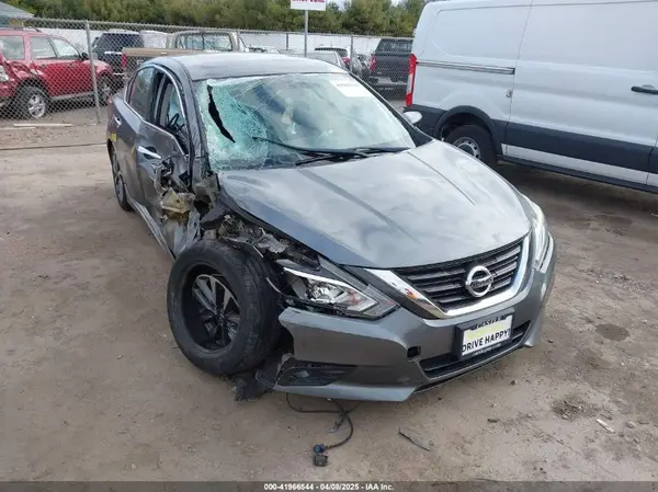 1N4AL3AP2HC121413 2017 NISSAN ALTIMA - Image 1