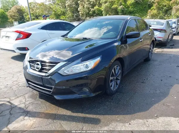 1N4AL3AP2HC133870 2017 NISSAN ALTIMA - Image 2