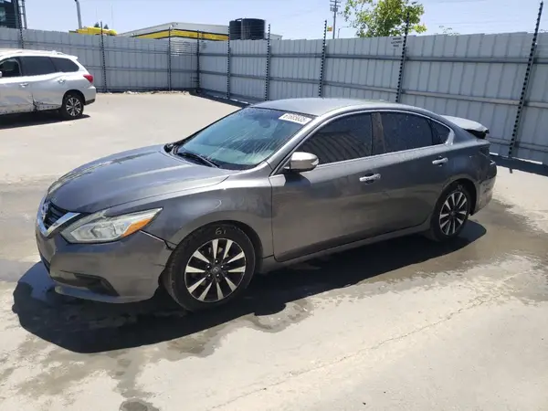 1N4AL3AP2HC140169 2017 NISSAN ALTIMA - Image 1