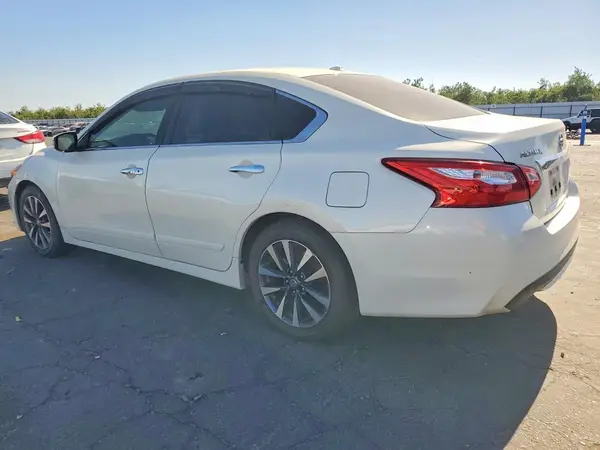 1N4AL3AP2HC143038 2017 NISSAN ALTIMA - Image 2