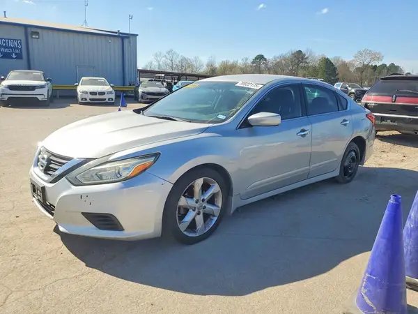 1N4AL3AP2HC159272 2017 NISSAN ALTIMA - Image 1