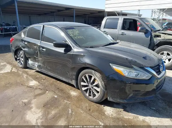 1N4AL3AP2HC171809 2017 NISSAN ALTIMA - Image 1