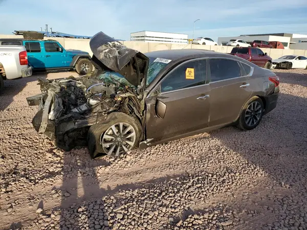 1N4AL3AP2HC172264 2017 NISSAN ALTIMA - Image 1