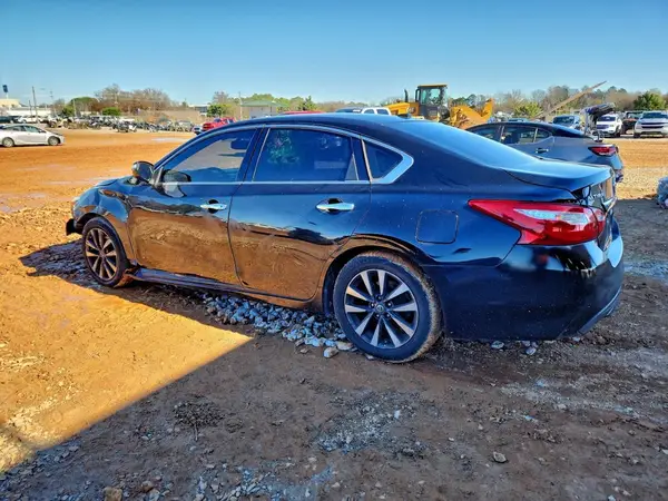 1N4AL3AP2HC174032 2017 NISSAN ALTIMA - Image 2