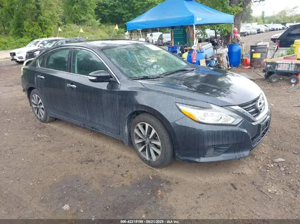 1N4AL3AP2HC174645 2017 NISSAN ALTIMA - Image 1