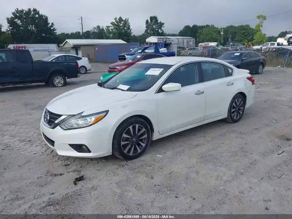 1N4AL3AP2HC175195 2017 NISSAN ALTIMA - Image 2