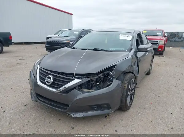1N4AL3AP2HC175763 2017 NISSAN ALTIMA - Image 2