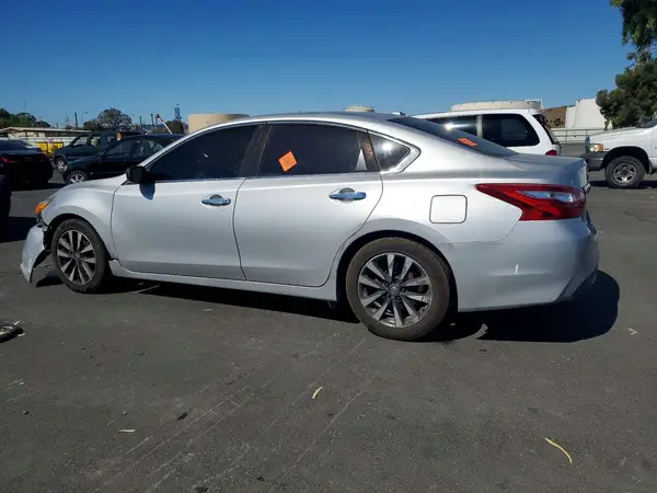 1N4AL3AP2HC178940 2017 NISSAN ALTIMA - Image 2