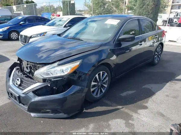 1N4AL3AP2HC179196 2017 NISSAN ALTIMA - Image 2