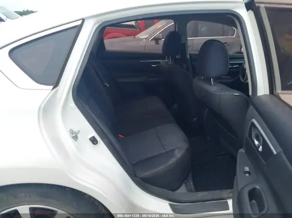 1N4AL3AP2HC186567 2017 NISSAN ALTIMA - Image 8